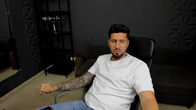 Chat XXX ao vivo de LoganStroud