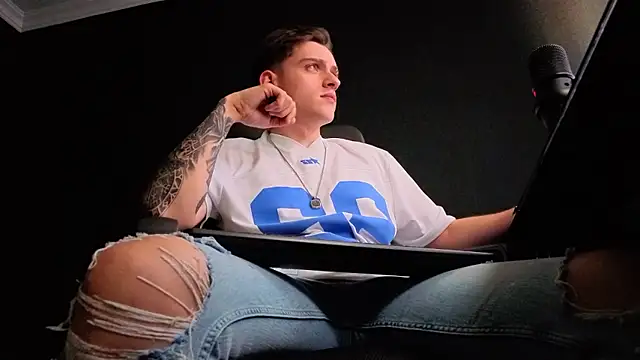 FelixStarkk Live XXX Chat