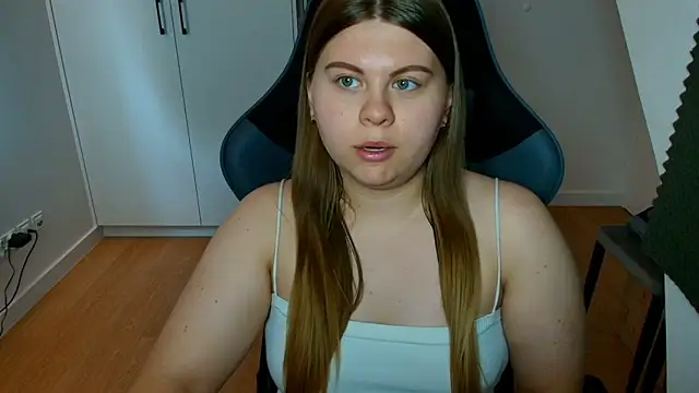 Chat XXX en directo de AbbyLuxee