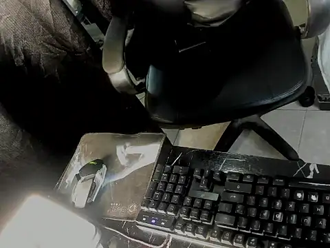 master_badboy élő XXX-chatje