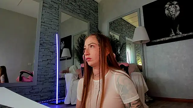 Reina_Cummings Chat XXX in diretta