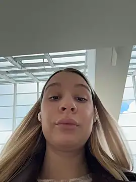 Chat XXX en directo de SashaCatt
