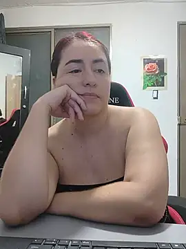 rosahills' Live XXX Chat