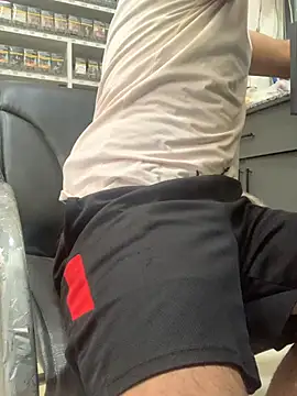 bigdickguy21cm Show Webcam