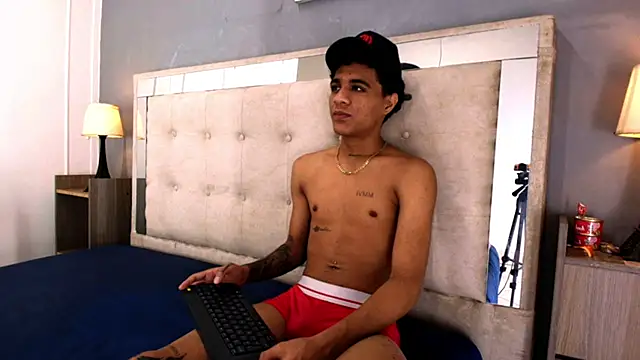 _Thiago12 Live XXX Chat