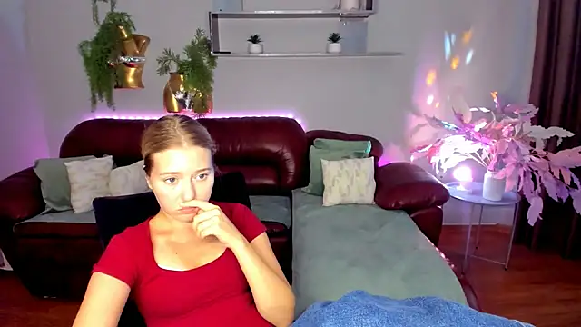 Chat +18 de RosaTiny ao vivo