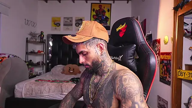logan_hugh8 – Naživo XXX chat