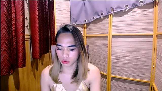 hugecock_kate webcam show