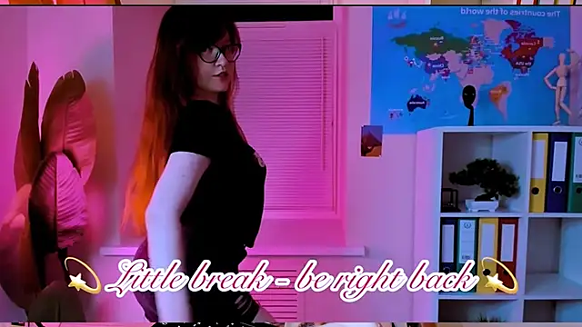 CarolGiggly's Live XXX Chat