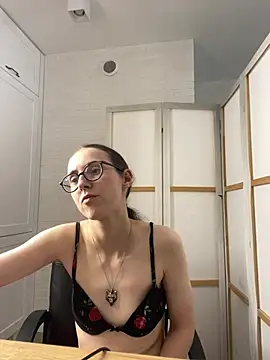 MartiniiSelenna Chat XXX live
