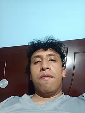 Aleth_boy_latino: онлайн-секс-чат