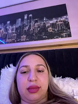 xLexi Adlı Modelin Canlı XXX Sohbeti