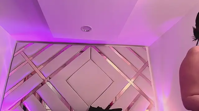 Mia_Pembroke_'s Live XXX Chat