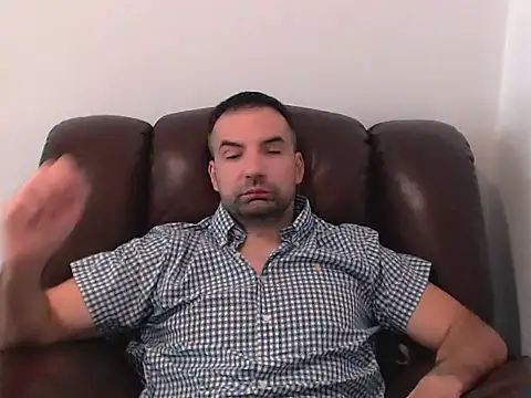 Show de Leo_1617 na webcam