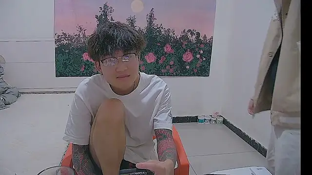KK-cuteboy Show Webcam