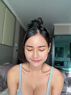 SweetThaiGirlfriend's Webcam Show