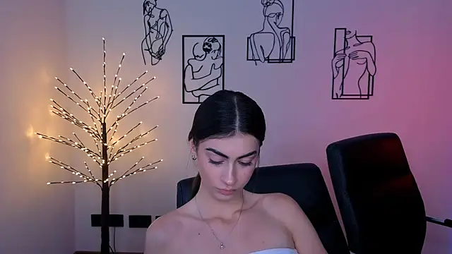 flora_ri – Naživo XXX chat