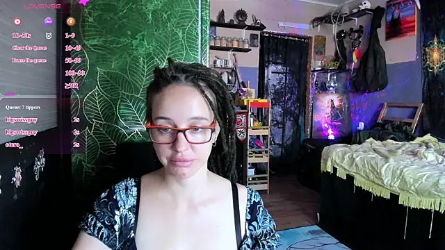 Chat XXX ao vivo de LisaFoxy_y