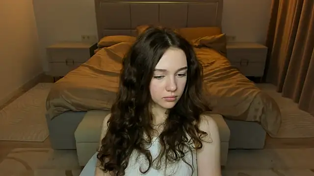 XXX chat uživo modela SharriSang