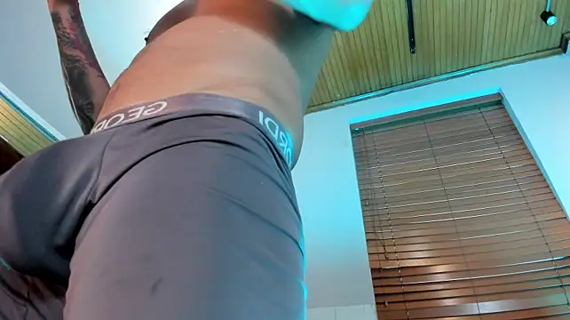 DrakeNeumann's Webcam Show