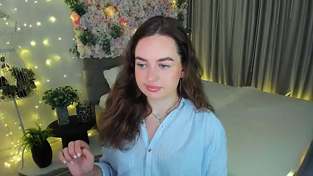 MiracleCurly's Live XXX Chat