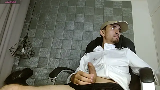 MykeCastle's Live XXX Chat