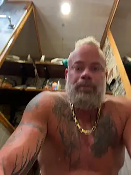 XXX chat uživo modela Muscledick40