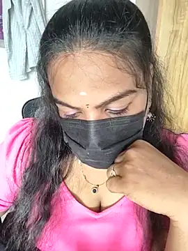 Tamil_Shara Adlı Modelin Canlı XXX Sohbeti