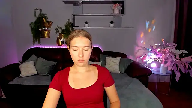 RosaTiny Adlı Modelin Canlı XXX Sohbeti