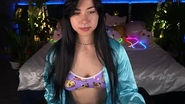 EmilyCandyy's Webcam Show
