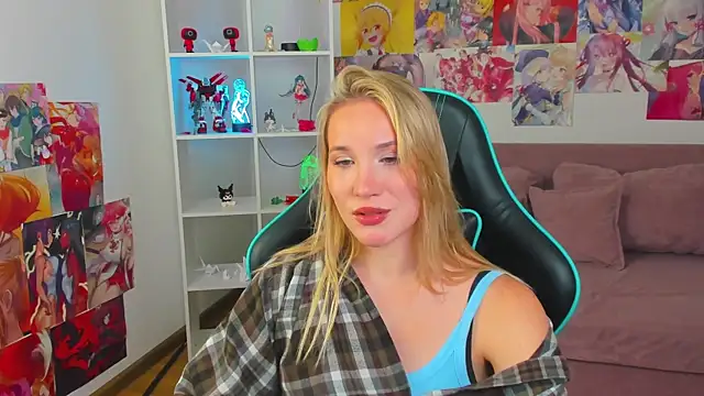 ElaraVoltage's Live XXX Chat