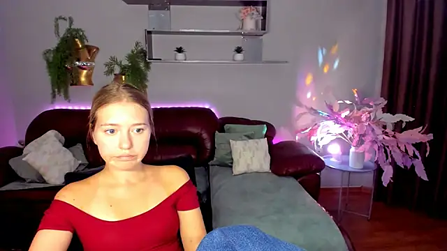 RosaTiny's Live XXX Chat