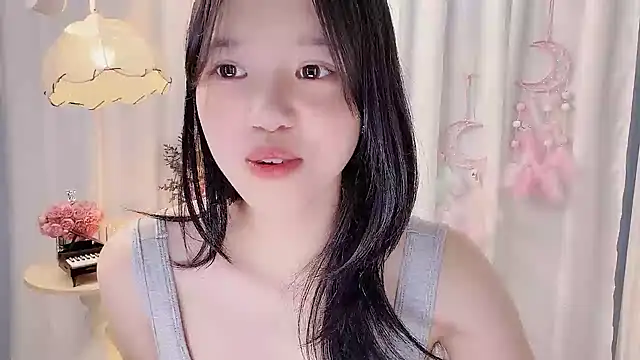 Yanys521 লাইভ XXX চ্যাট
