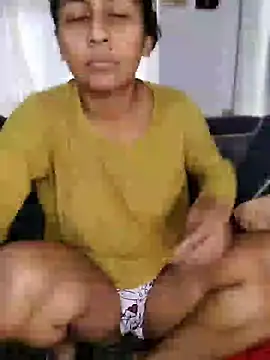 צ'אט XXX בשידור חי של MELIZ_QUEEN