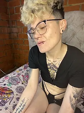 XXX chat uživo modela Megan-c