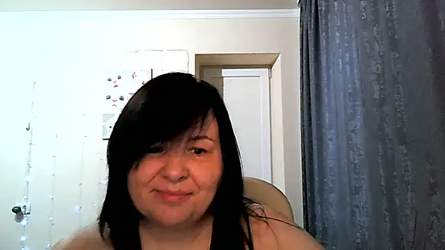 Chat +18 de EmilyaLooo ao vivo