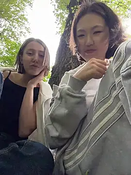 CreamPuff- live XXX chat