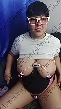 CherryDerryn Live XXX chat