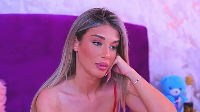 Chat +18 de EllinaNuria ao vivo