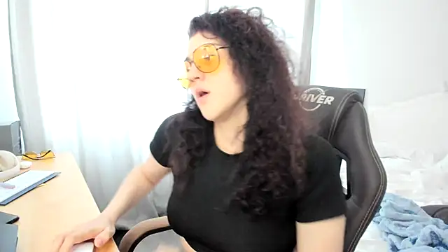 AmeliaInAmber's Live XXX Chat
