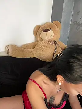 Chatroom XXX en direct de MaiaGold69