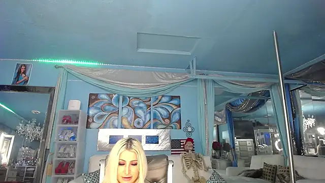 Živý XXX chat ADRIANNA_FOX