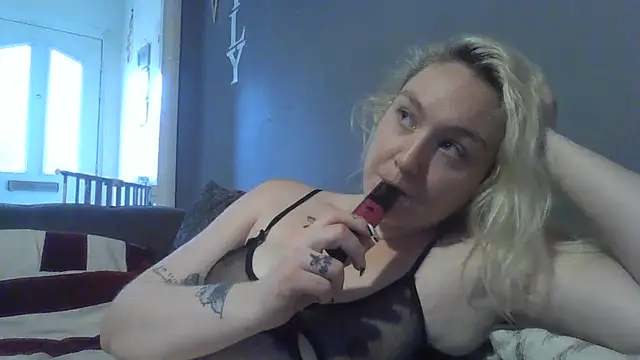 Peachyxo2 Шоу с уебкамера