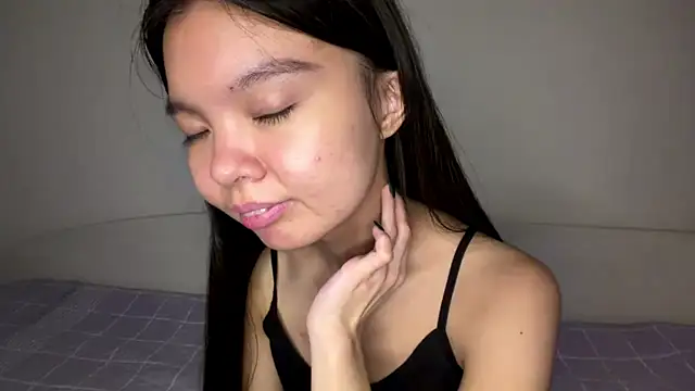XXX chat uživo modela DannDetommaso