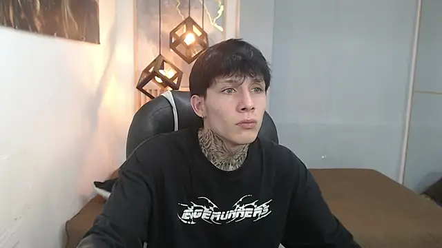 Cry_thereal 现场XXX聊天