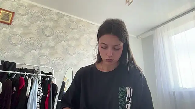 Chat +18 de EdnaHoltkamp ao vivo