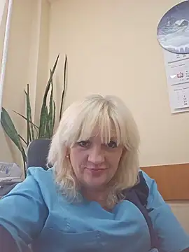 AliceStar333's Live XXX Chat