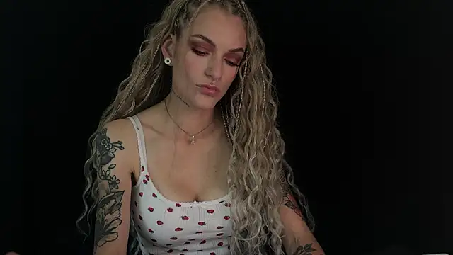 nordicnextdoor Show in webcam