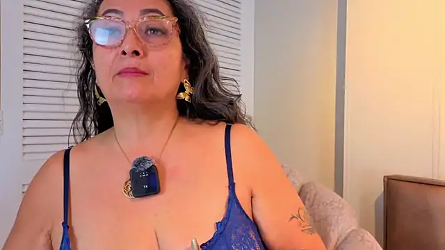 AlessandraLeroy's Live XXX Chat