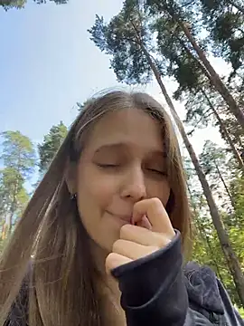 Show modela CutieShy na web-kameri
